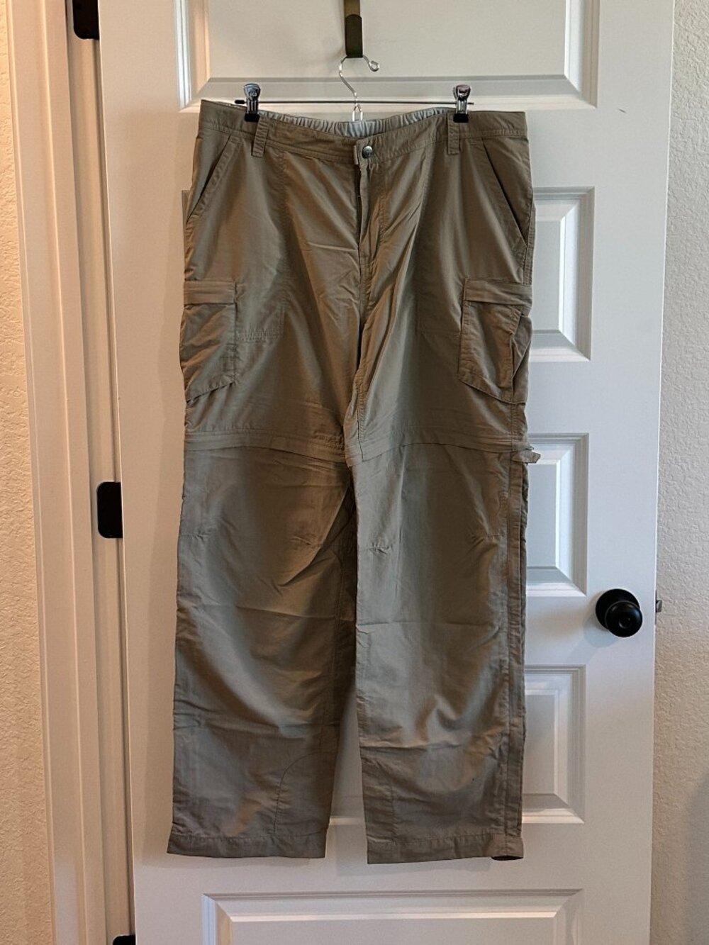 REI Women's Convertible Khaki Pants sz 16 (maybe Sierra?)